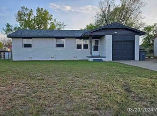 111 NE Dunlop St, Lawton, OK 73507