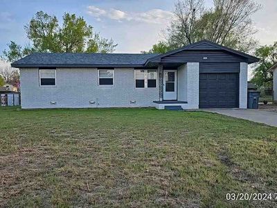 111 NE Dunlop St, Lawton, OK, 73507