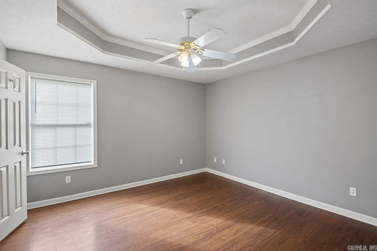 3 bed, 1294 sqft, $1,345 — Photo 3