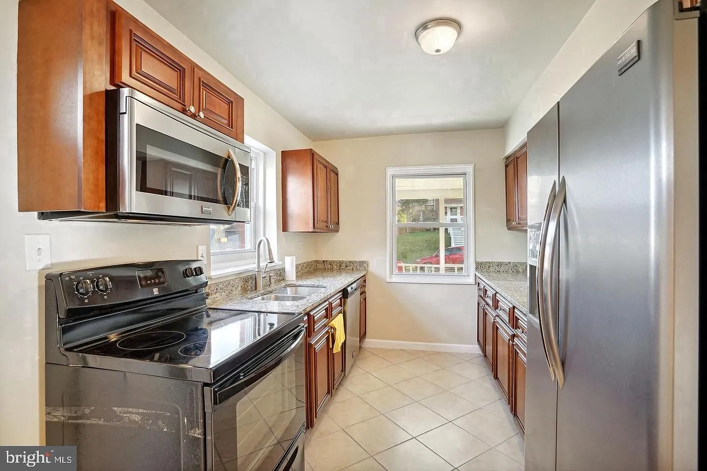 4 bed, 2.5 bath, 1452 sqft, $3,500 — Photo 2