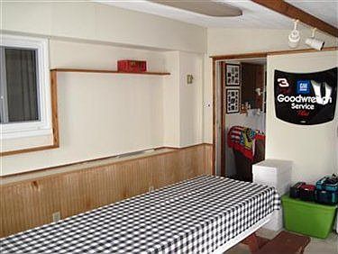 4th image of 7676 Goldenrod Dr