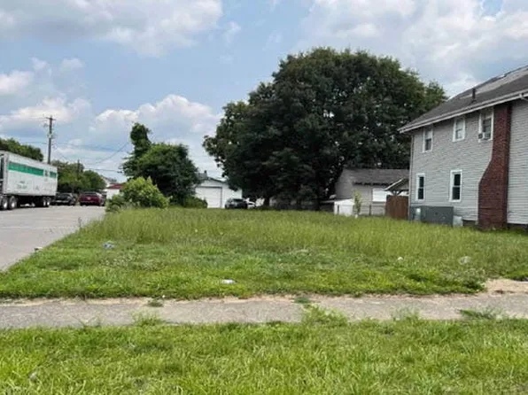 2922 5th Ave, Huntington, WV 25702