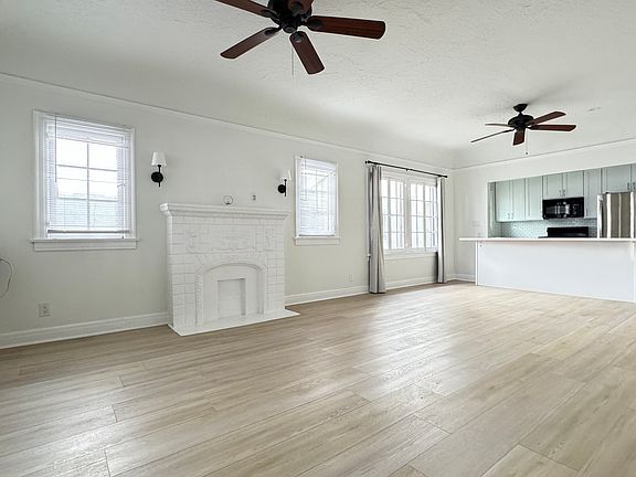2nd image of 424 N Spaulding Ave