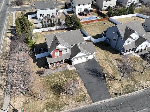 2nd image of 19550 Iberis Ave