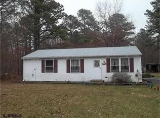 1696 Victory Ave, Williamstown, NJ 08094