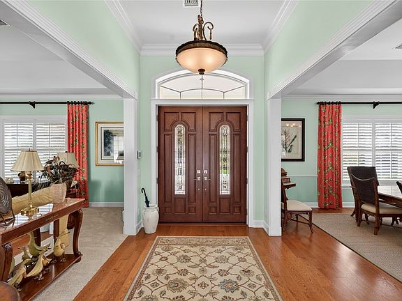 5th image of 104 Hidden Oak Ln