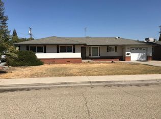 290 W Ponderosa Ave, Reedley, CA 93654