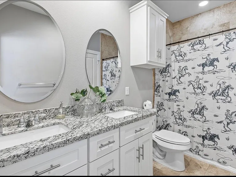 2911 Blodgett St — Photo 24