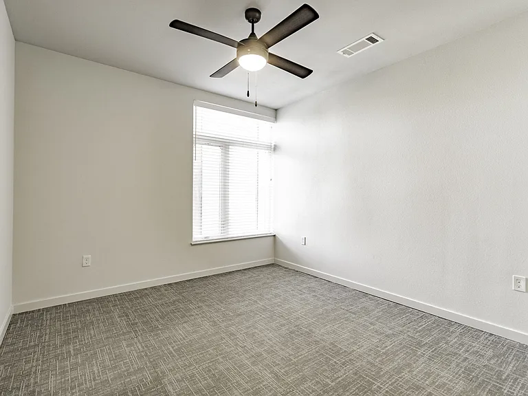 Pinnacle Heights — Photo 16
