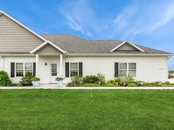 1732 Peachtree Path Unit 4, Stevensville, MI 49127