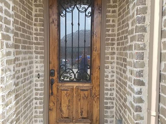 2nd image of 123 Stevenson Dr