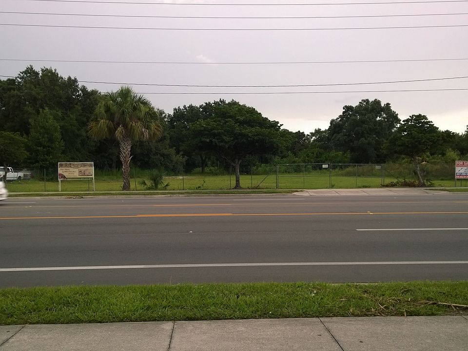 1st image of 521 S Ivey Ln