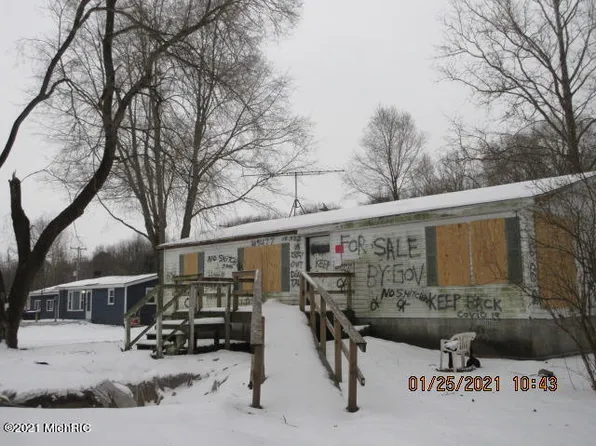 49477 County Road 388, Grand Junction, MI 49056