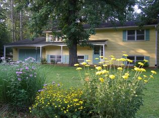 8449 Riverview Ln N, Brooklyn Park, MN 55444