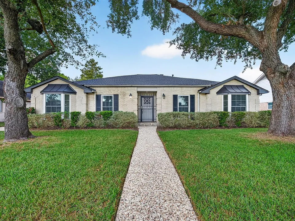 7614 Rollingbrook Dr