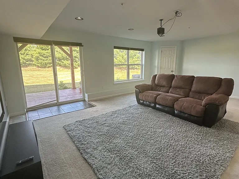 1001 King Way — Photo 16