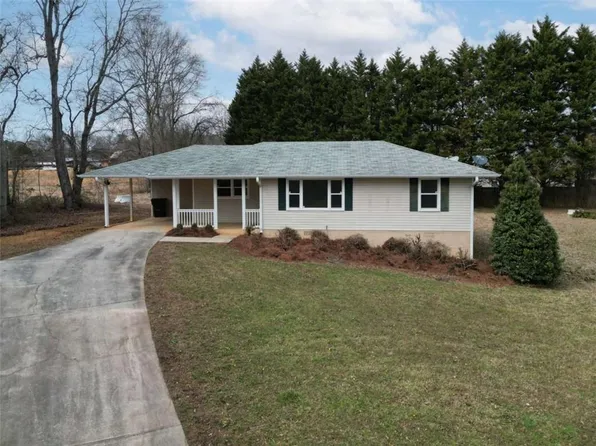 1737 Virgil Moon Rd, Loganville, GA 30052