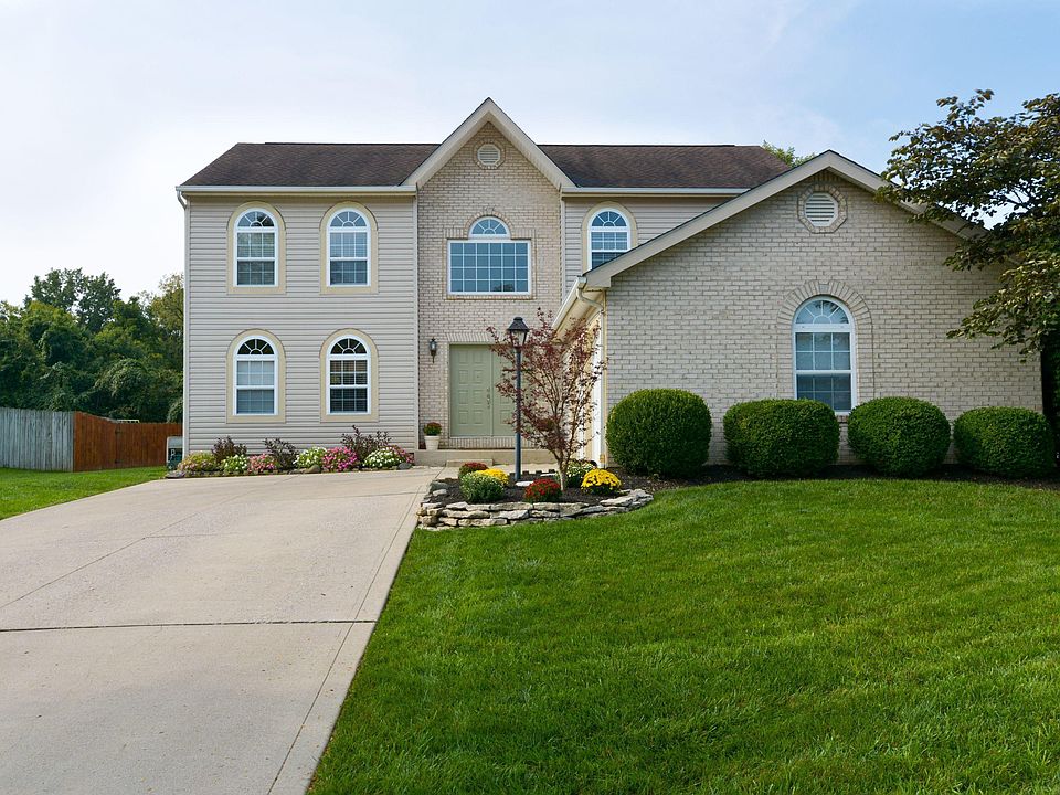 1st image of 285 Mackenzie Dr