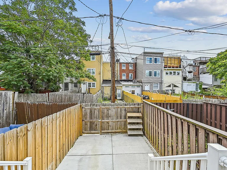619 Wyeth St #1 — Photo 14