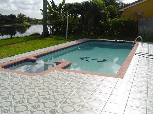 2nd image of 16095 SW 85th St