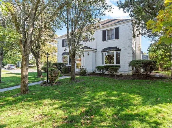 1 Sterling Place, Lawrence, NY 11559
