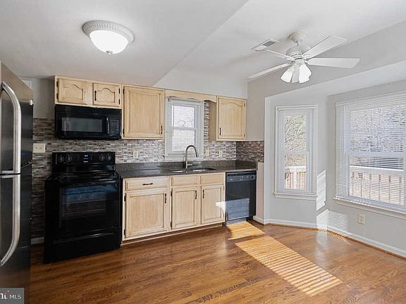 5th image of 12319 McClain St