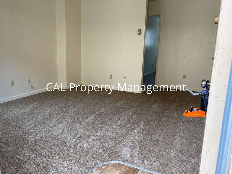 3050 Sunset Ave — Photo 46