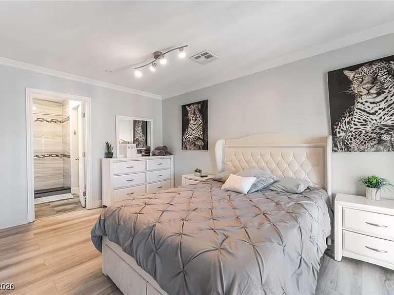 2419 Vegas Valley Dr — Photo 21