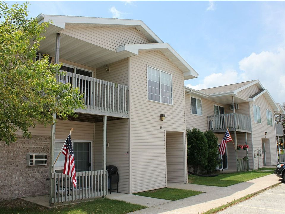 1st image of 694 Marquette Dr APT 10