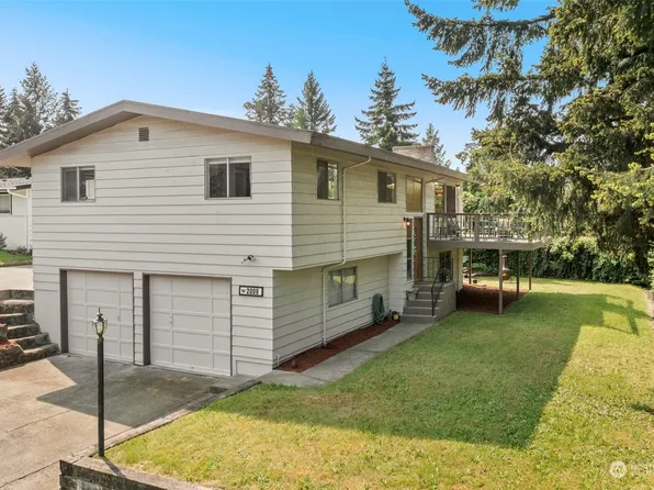 2009 NE 28th Street, Renton, WA 98056