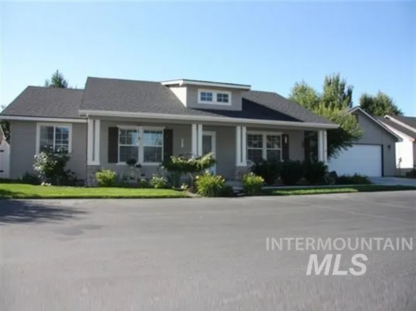 8897 W Hepburn Ln, Garden City, ID 83714