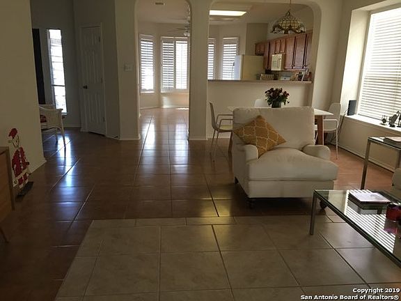 4th image of 24210 Balcones Gate