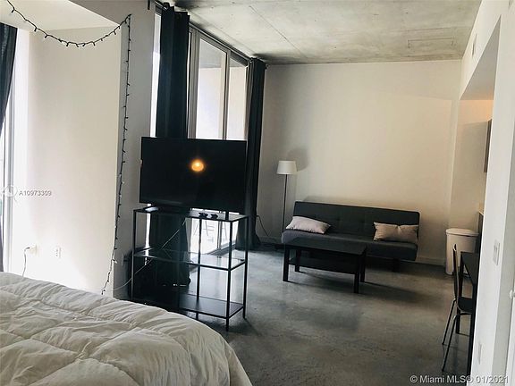 2nd image of 151 SE 1st 809 Miami #809