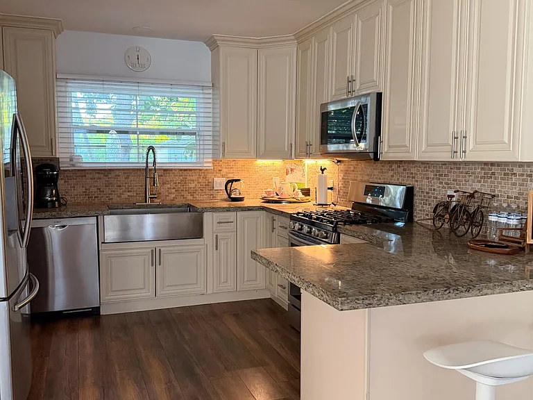 521 Hampton Rd — Photo 8