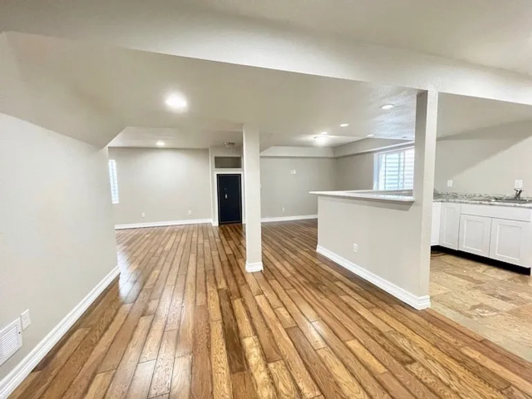 7778 Buckeye Tree Ln — Photo 42