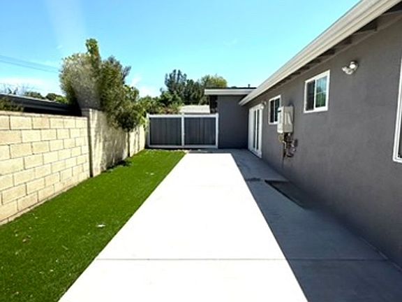 3rd image of 17112-17116 Ceredo Pl #17114