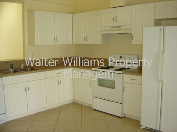 3rd image of 6 Easterly Pl