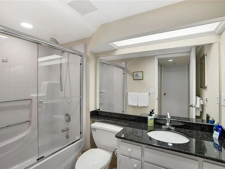 1815 Mooringline Dr #1D — Photo 24