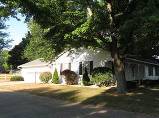 220 E Klinger Ave, Plymouth, IN