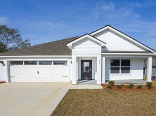 1209 Marjorie Ln, Hahira, GA 31632