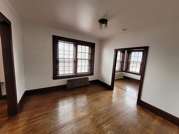 5th image of 1534 Woodland Ave APT 4