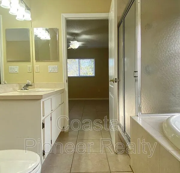 5156 Florentine Ct — Photo 12