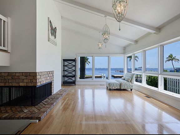3rd image of 5640 Shaddelee Ln W