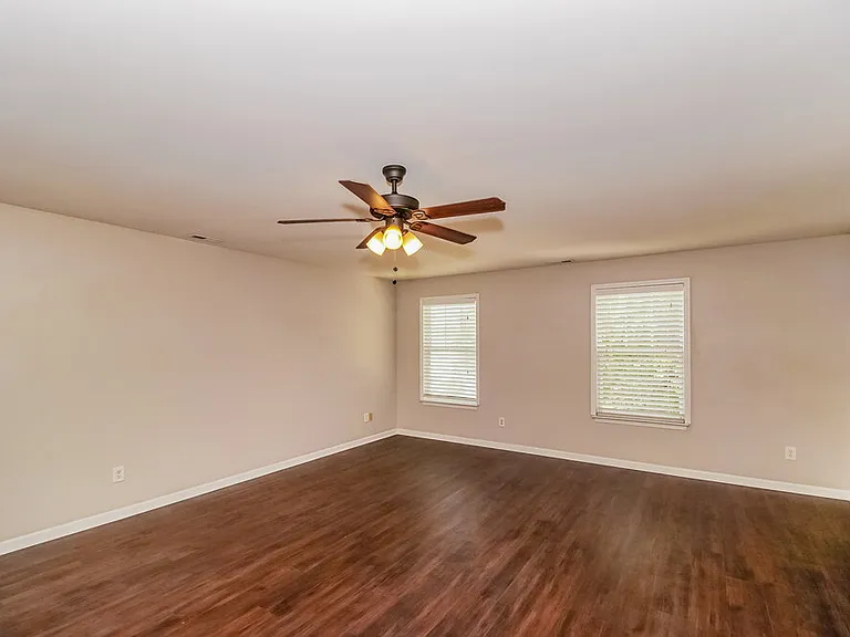 1415 Ladora Dr — Photo 10