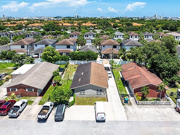 5th image of 5020 SW 26th Avenue