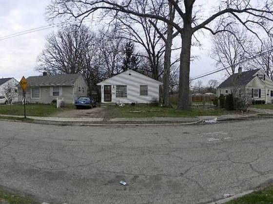 1st image of 3090 Pontiac St