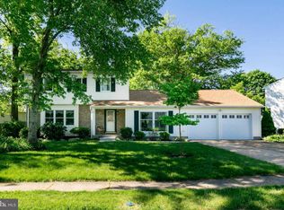 13 Independence Dr, Bordentown, NJ 08505