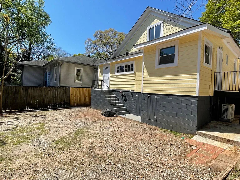 959 Myrtle St NE #1 — Photo 26