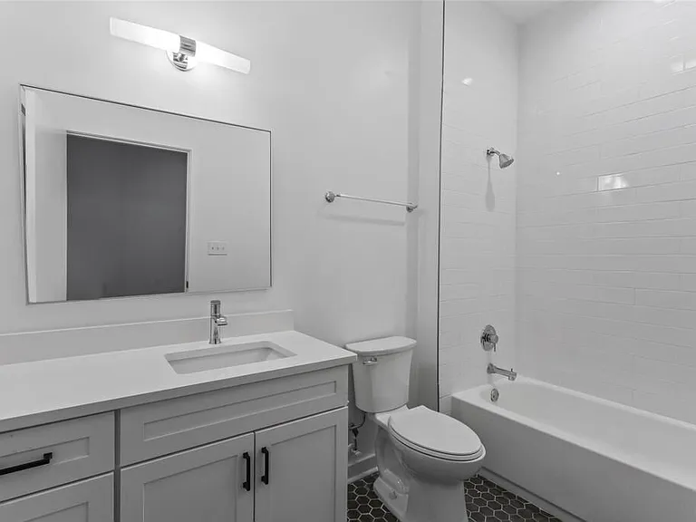 17th Street Lofts — Photo 24