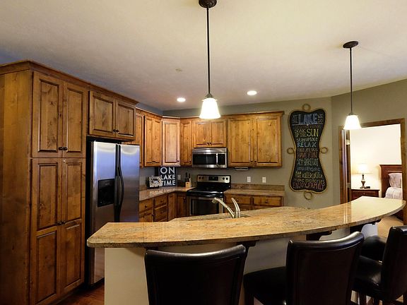 4th image of 435 240th Ave #202
